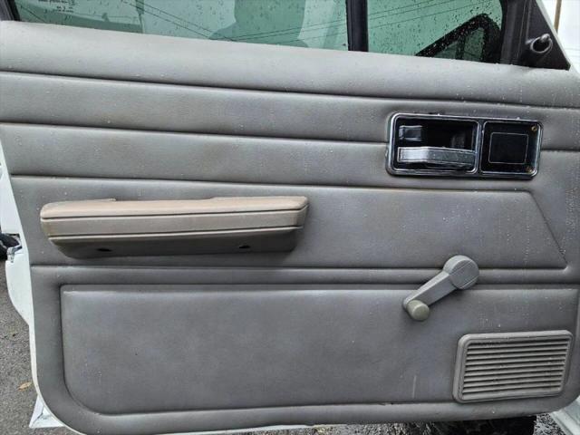 1992 Jeep Comanche Base