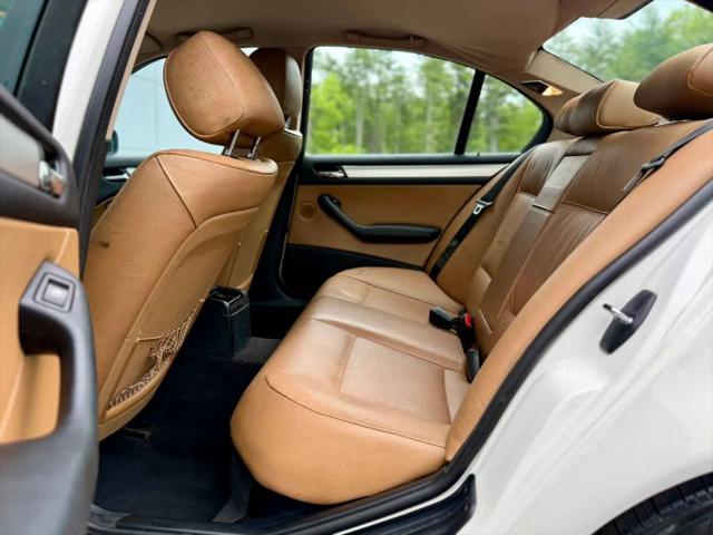 2004 BMW 325xi 325xi