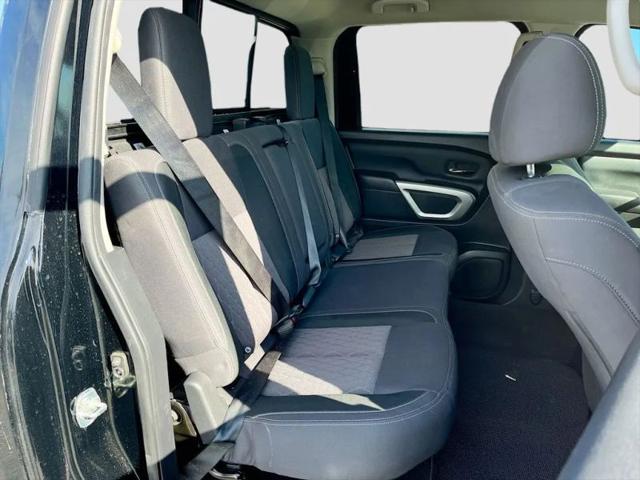 2024 Nissan Titan Crew Cab SV 4x2