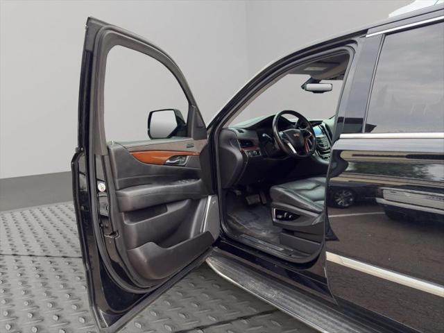 2020 Cadillac Escalade 2WD Standard