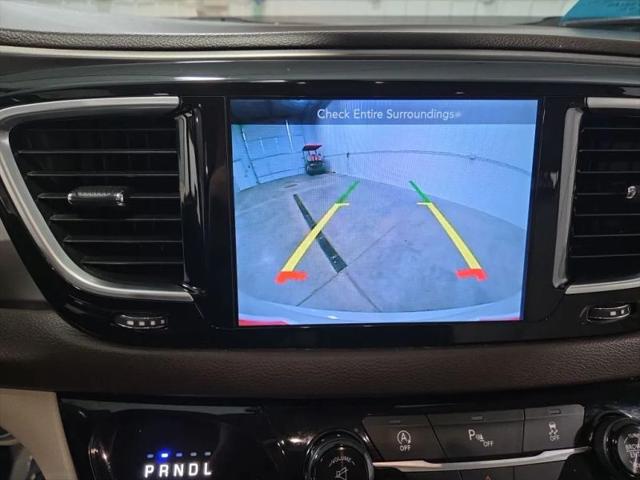 2017 Chrysler Pacifica Touring-L Plus