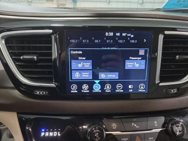 2017 Chrysler Pacifica Touring-L Plus
