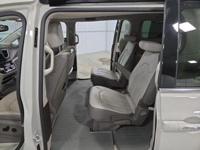 2017 Chrysler Pacifica Touring-L Plus