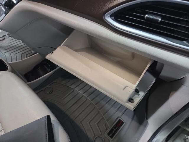 2017 Chrysler Pacifica Touring-L Plus