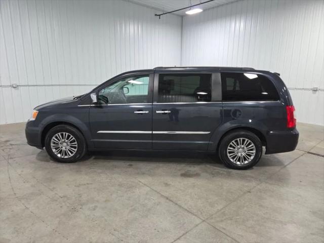 2014 Chrysler Town & Country Touring-L for sale in Sioux Falls, SD