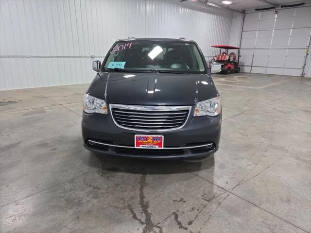 2014 Chrysler Town & Country Touring-L