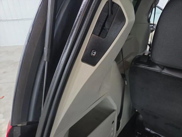 2014 Chrysler Town & Country Touring-L