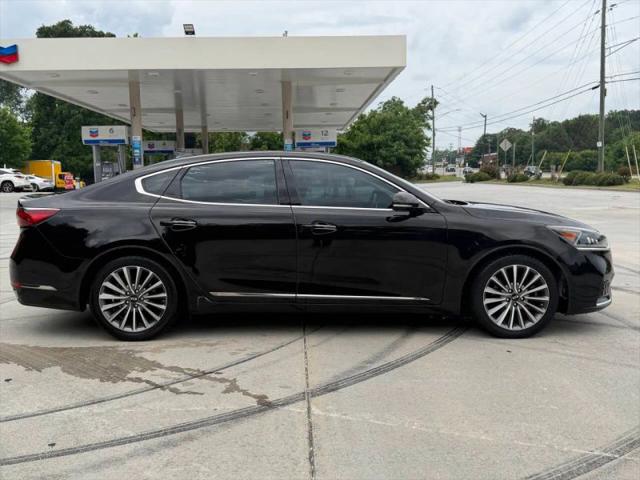2017 Kia Cadenza Technology