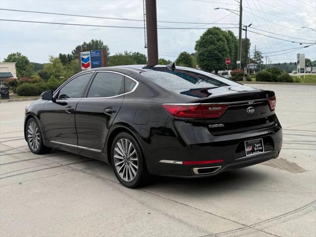 2017 Kia Cadenza Technology