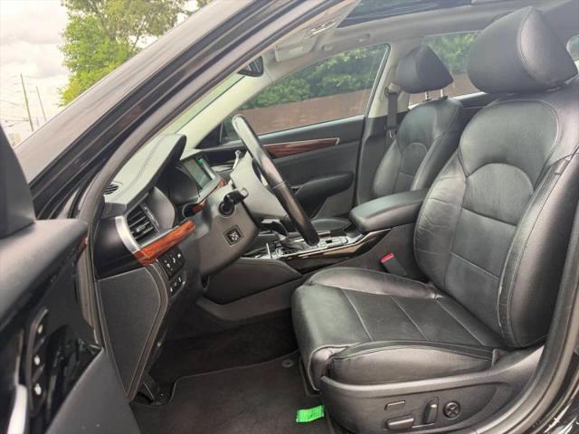2017 Kia Cadenza Technology