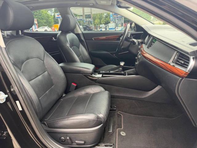 2017 Kia Cadenza Technology
