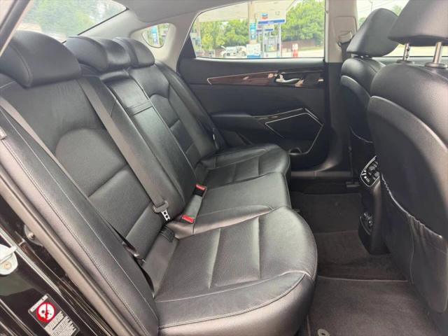 2017 Kia Cadenza Technology