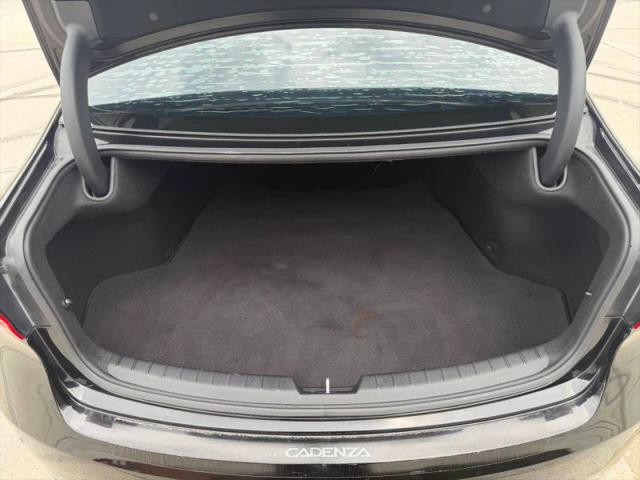 2017 Kia Cadenza Technology