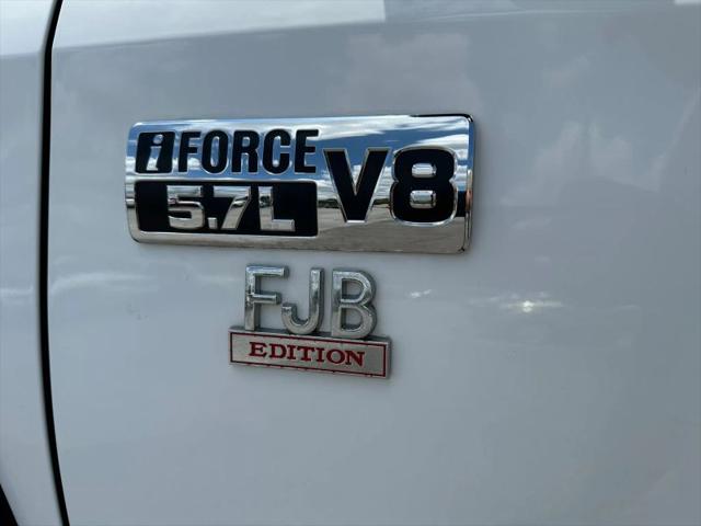 2016 Toyota Tundra SR5 5.7L V8