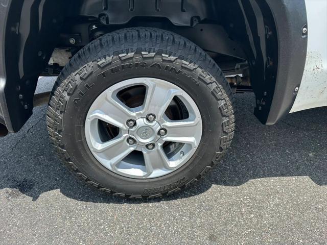 2016 Toyota Tundra SR5 5.7L V8