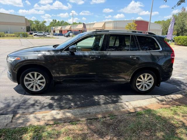 2017 Volvo XC90 T6 Momentum