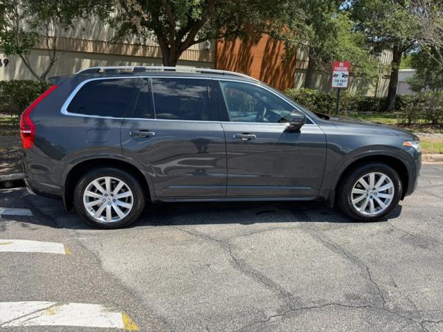 2017 Volvo XC90 T6 Momentum