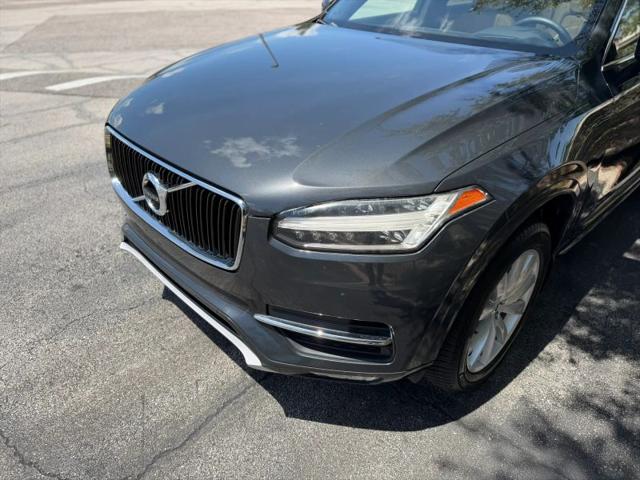 2017 Volvo XC90 T6 Momentum