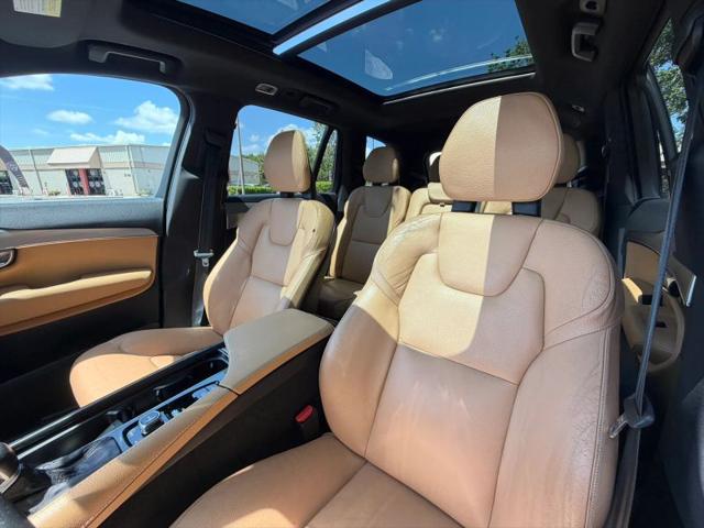 2017 Volvo XC90 T6 Momentum