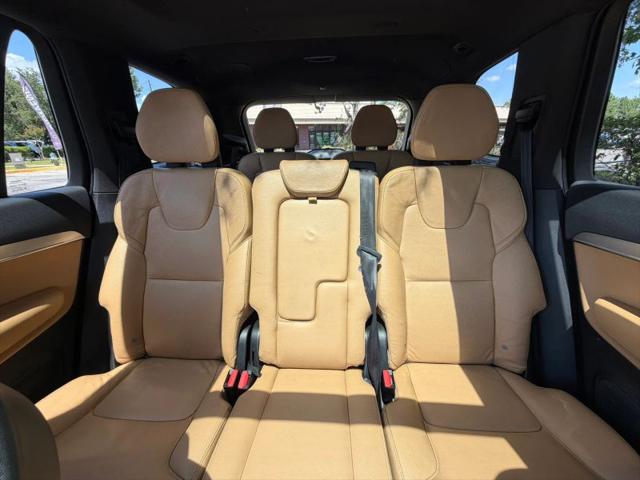 2017 Volvo XC90 T6 Momentum