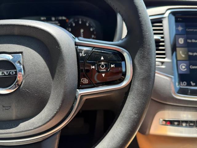 2017 Volvo XC90 T6 Momentum