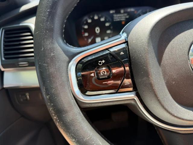 2017 Volvo XC90 T6 Momentum