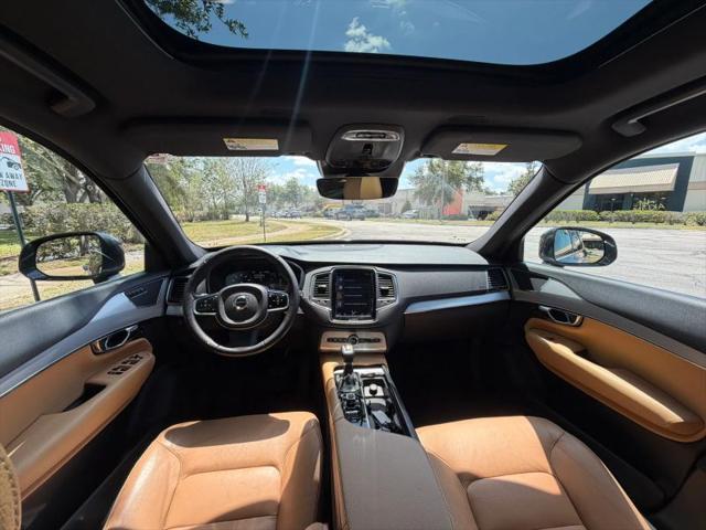 2017 Volvo XC90 T6 Momentum