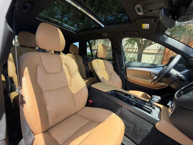 2017 Volvo XC90 T6 Momentum