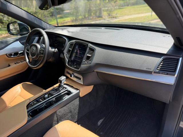 2017 Volvo XC90 T6 Momentum