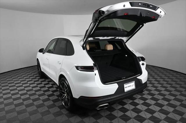 2025 Porsche Cayenne Cayenne