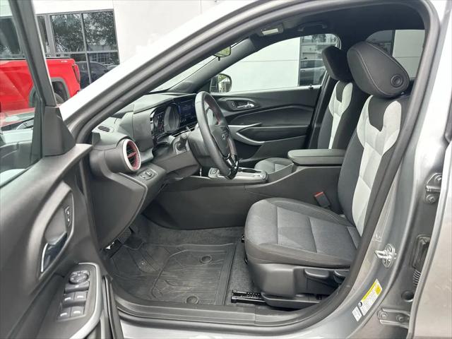 2025 Chevrolet Trax FWD 1RS