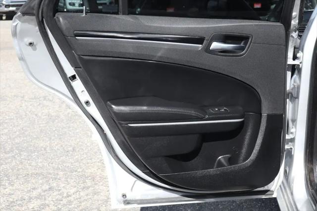 2023 Chrysler 300 Touring