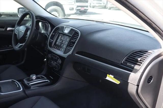 2023 Chrysler 300 Touring