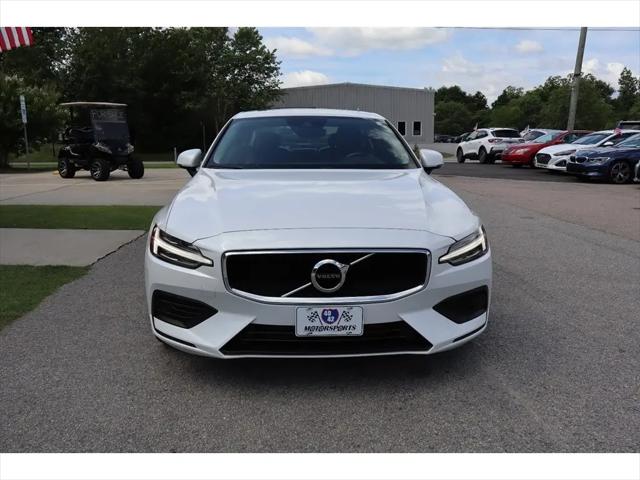 2020 Volvo S60 T6 Momentum