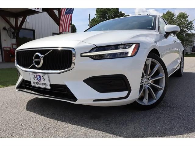 2020 Volvo S60 T6 Momentum