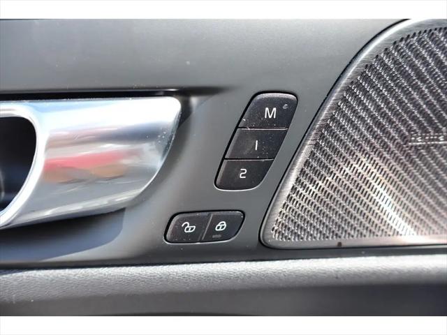 2020 Volvo S60 T6 Momentum