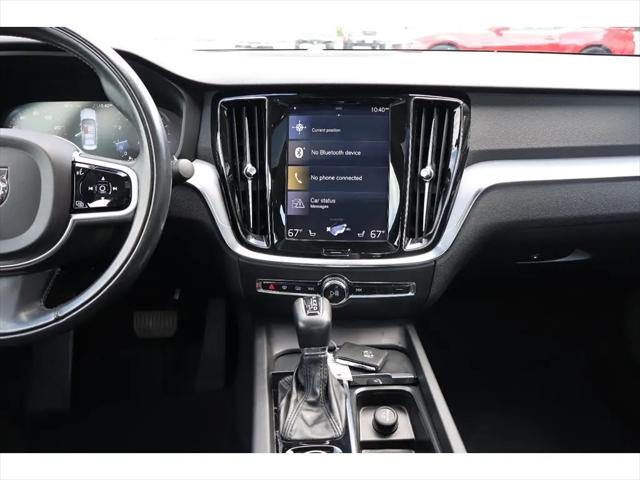 2020 Volvo S60 T6 Momentum