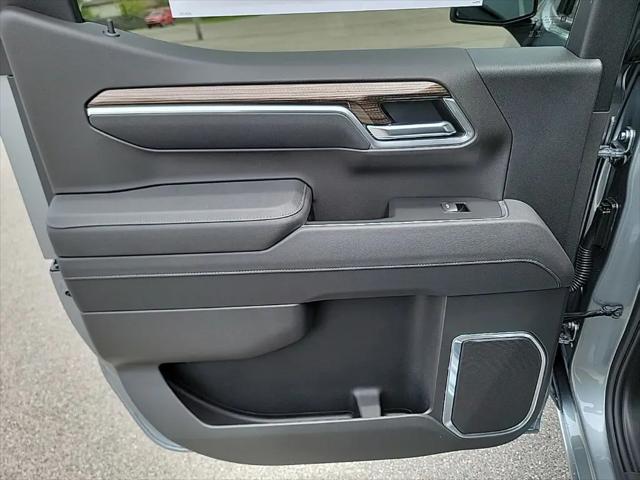 2026 Chevrolet Silverado 1500 4WD Crew Cab Short Bed LT with 2FL