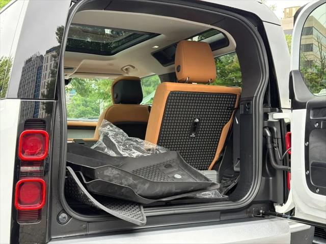 2023 Land Rover Defender 90 S