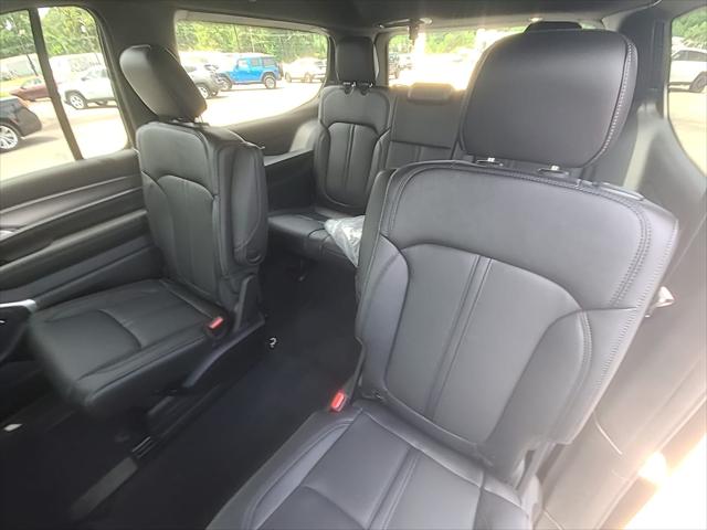 2026 Jeep Grand Wagoneer 4x2