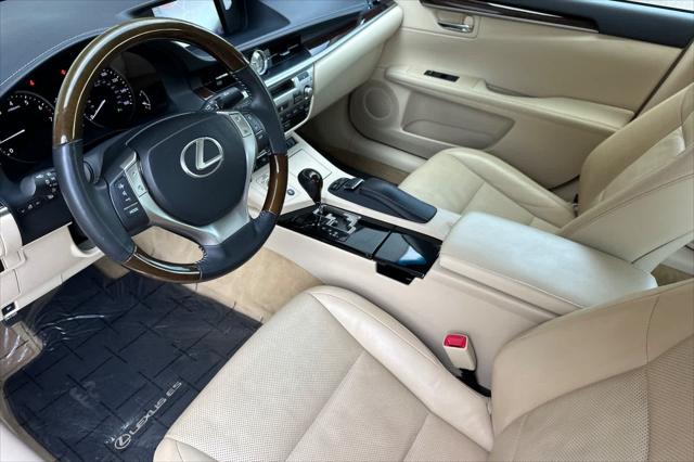 2013 Lexus ES 350 4dr Sdn