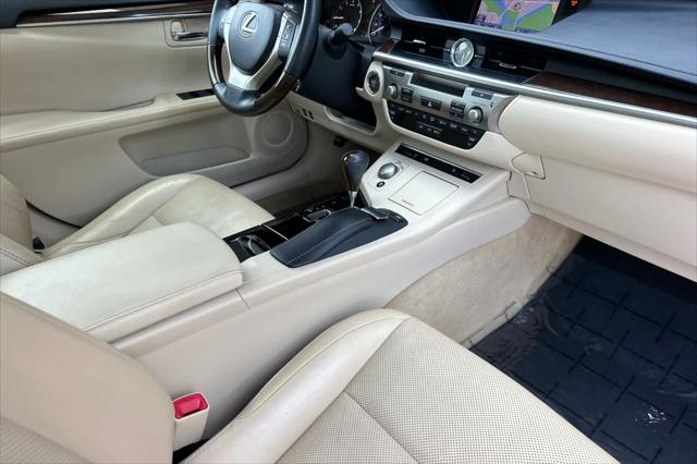 2013 Lexus ES 350 4dr Sdn