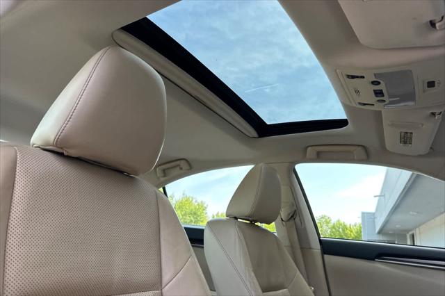 2013 Lexus ES 350 4dr Sdn