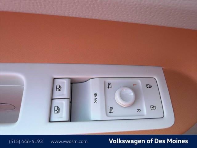 2025 Volkswagen ID. Buzz Pro S Plus with 4MOTION