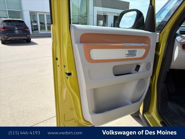 2025 Volkswagen ID. Buzz Pro S Plus with 4MOTION