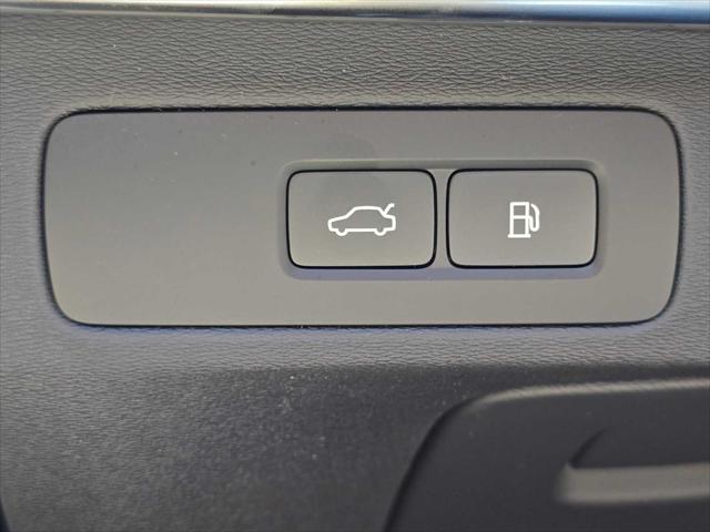 2026 Volvo XC90 Plug-In Hybrid Ultra, T8 AWD, Electric/Gasoline, Bright, 7 Seats