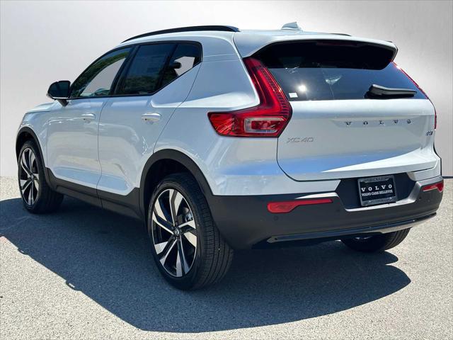 2026 Volvo XC40 Plus, B5 AWD Gas (mild hybrid), Dark