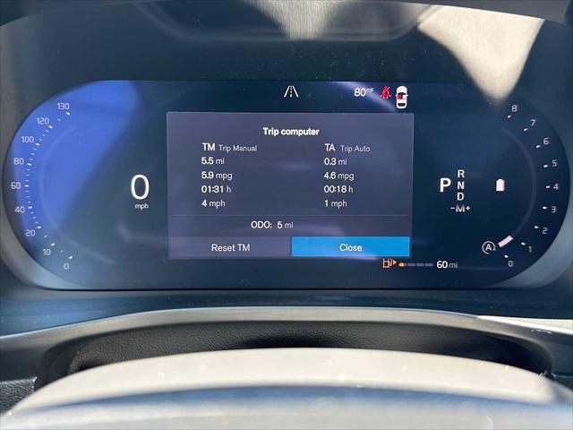2026 Volvo XC40 Plus, B5 AWD Gas (mild hybrid), Dark