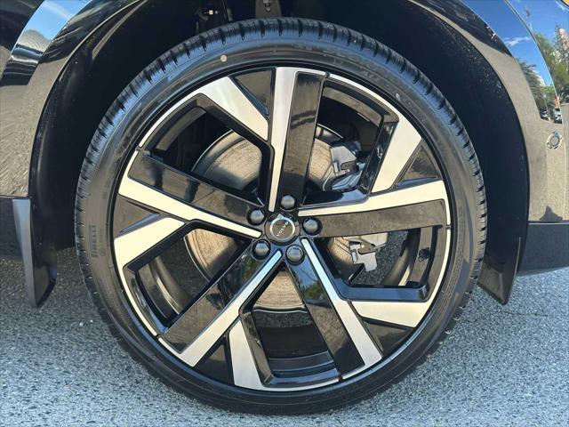2026 Volvo XC60 Plug-In Hybrid Ultra, T8 AWD Electric/Gasoline, Dark