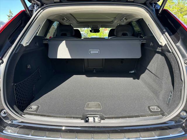 2026 Volvo XC60 Plug-In Hybrid Ultra, T8 AWD Electric/Gasoline, Dark